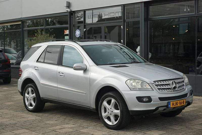 Grijs Gebruikt 2007 Mercedes ML350 SUV | € 19.980 - Afbeelding 1/4