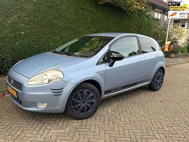 Blauw Gebruikt 2006 Fiat Grande Punto Hatchback | € 650 (Super prijs) - Afbeelding 1/4