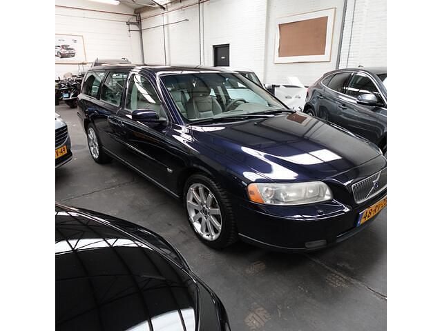 Occasion Volvo V70 Momentum 185 PK (136 kW) 2005 Blauw (metallic) Stationwagen
