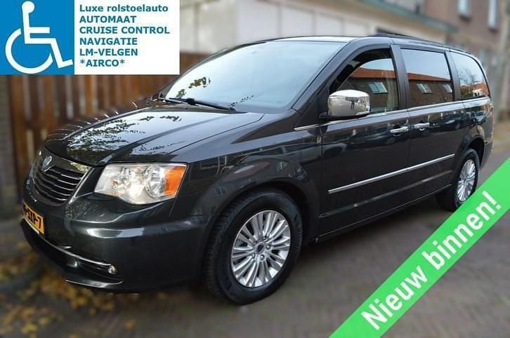 Gebruikt 2012 Lancia Voyager MPV | € 14.950 - Afbeelding 1/4