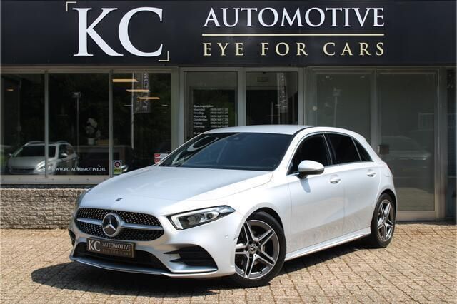 Grijs Gebruikt 2020 Mercedes A180 AMG Hatchback | € 26.950 (Eerlijke prijs) - Afbeelding 1/4
