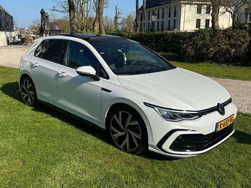 Wit Gebruikt 2021 VW Golf VIII R-line Hatchback | € 24.900 (Duur) - Afbeelding 1/4