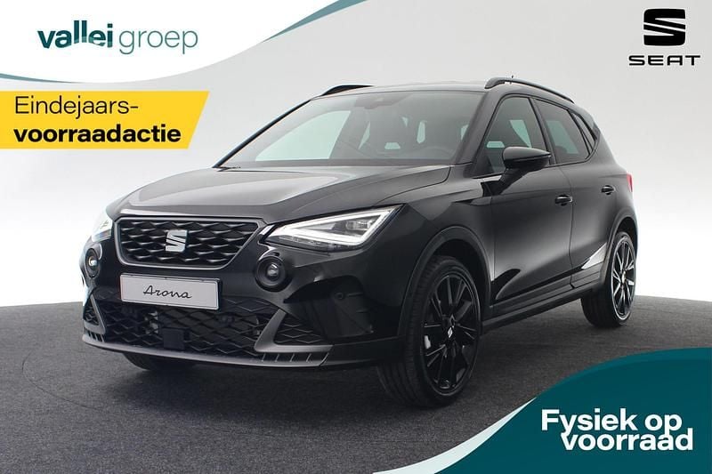 Zwart Nieuw 2025 Seat Arona Business SUV | € 27.990 (Goede deal) - Afbeelding 1/4