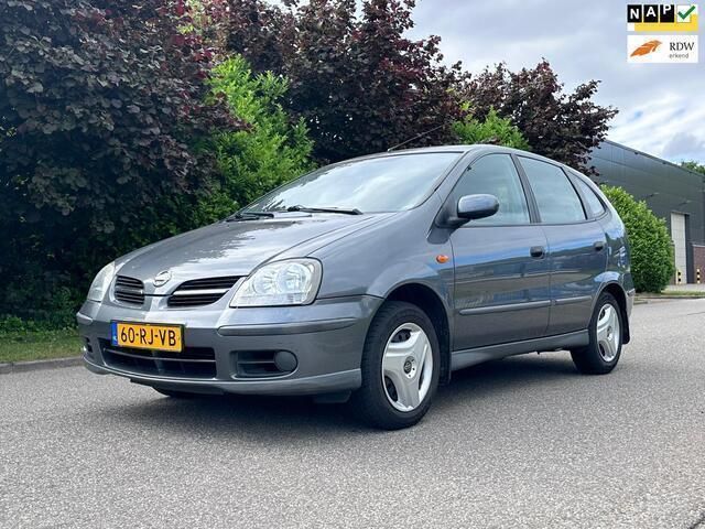 Grijs Gebruikt 2005 Nissan Almera Tino Visia MPV | € 2.250 (Iets duurder) - Afbeelding 1/4