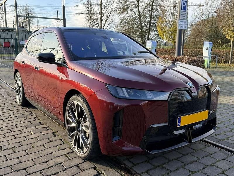 Occasion BMW iX 484 kW (659 PK) 2025 Rood SUV