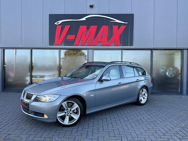 Grijs Gebruikt 2006 BMW 325 Executive Stationwagen | € 6.450 (Eerlijke prijs) - Afbeelding 1/4