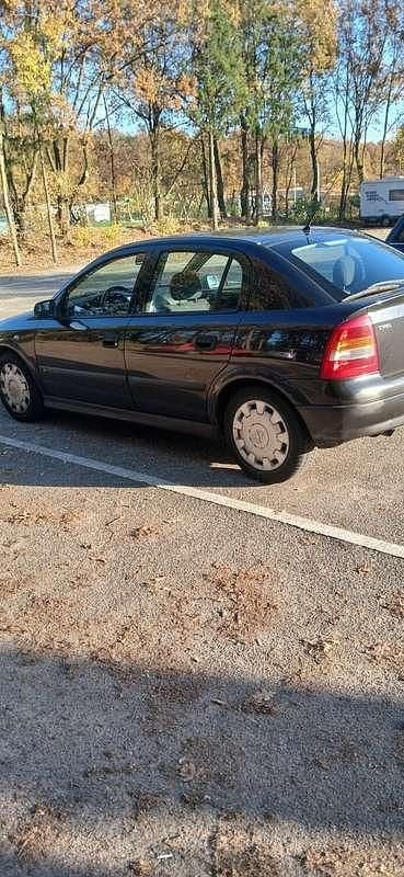 Occasion Opel Astra Edition 101 PK (74 kW) 2002 Zwart Hatchback