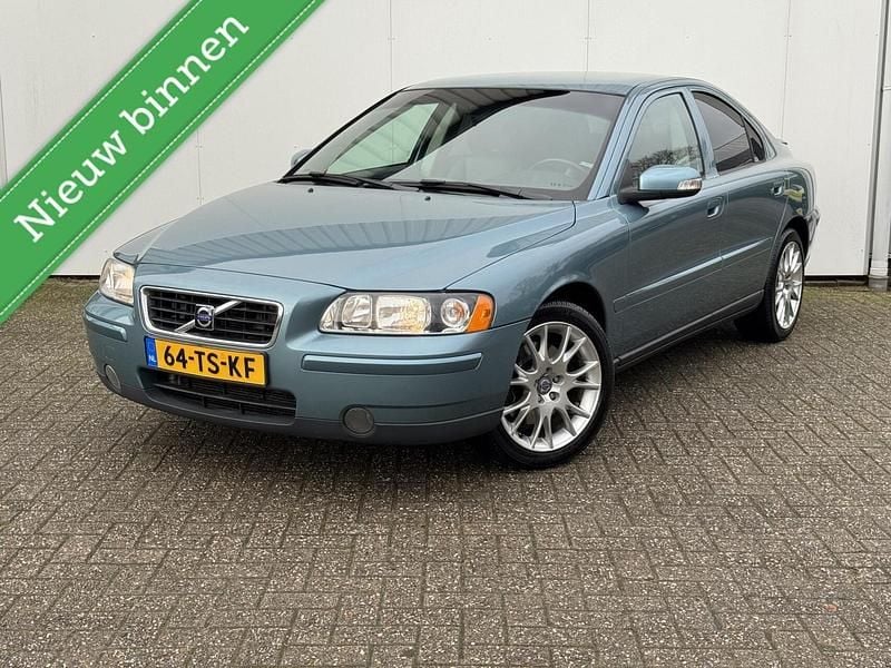 Blauw (metallic) Occasion 2007 Volvo S60 Summum Sedan | € 7.490 (Iets duurder) - Afbeelding 1/4