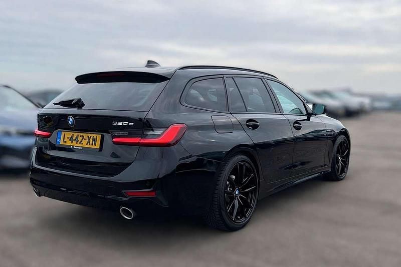 Occasion BMW 320e Sport Line 204 PK (150 kW) 2021 Zwart Stationwagen