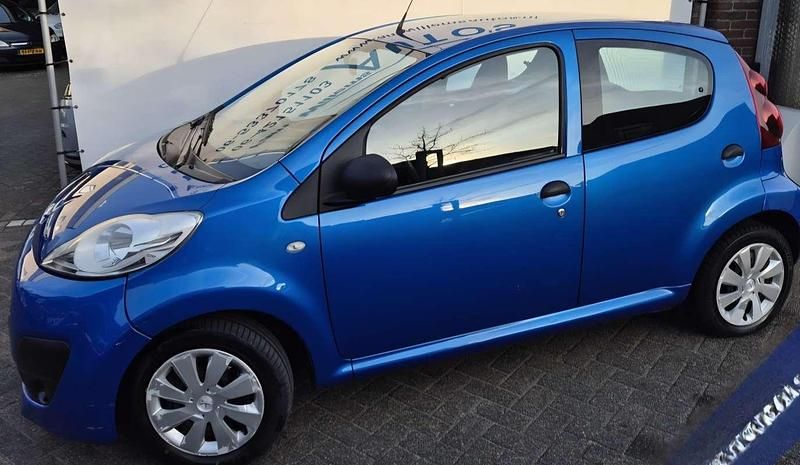 Blauw Gebruikt 2012 Peugeot 107 Active Hatchback | € 3.300 (Eerlijke prijs) - Afbeelding 1/1
