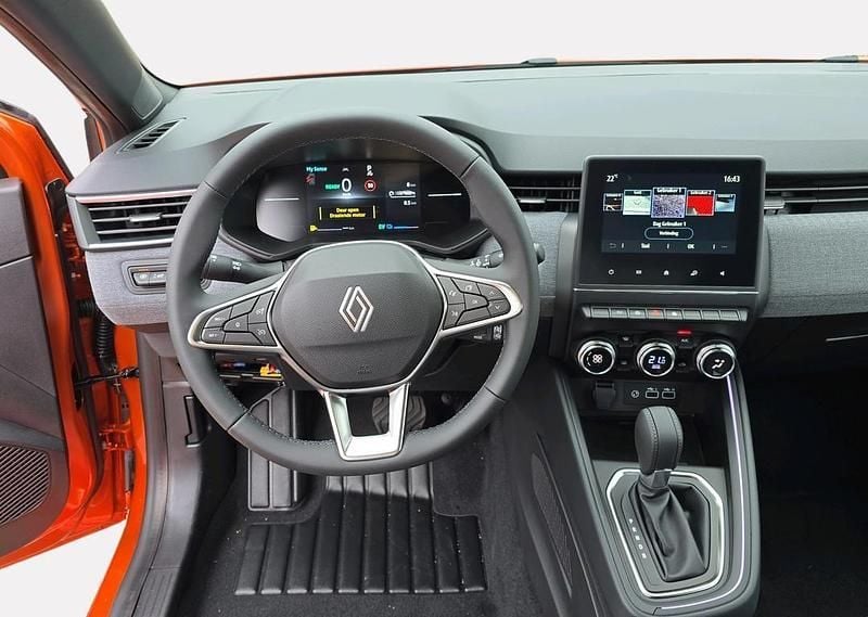 Nieuw Renault Clio V Techno 145 PK (106 kW) 2025 Oranje Hatchback