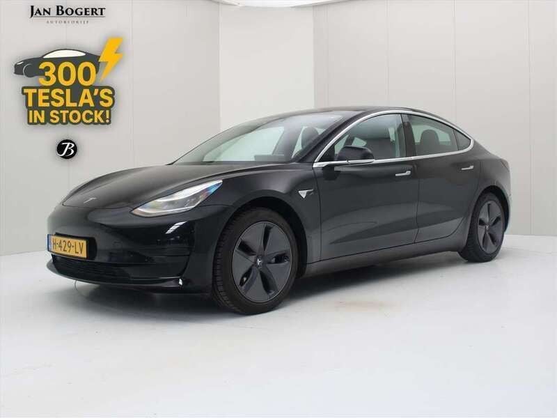 Zwart Gebruikt 2020 Tesla Model 3 Standard Range Sedan | € 17.999 (Goede deal) - Afbeelding 1/4