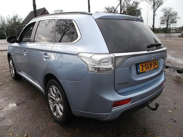 Occasion Mitsubishi Outlander P-HEV Instyle 2013 Blauw (metallic) SUV