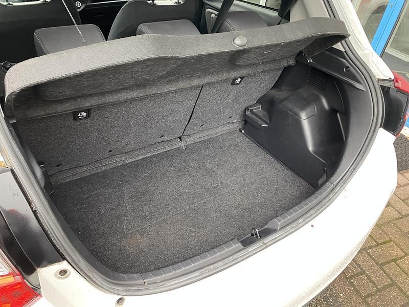 Occasion Toyota Yaris Hybrid 2019 Wit Hatchback