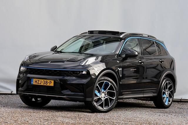 Zwart Gebruikt 2023 Lynk & Co 01 SUV | € 27.900 (Eerlijke prijs) - Afbeelding 1/4