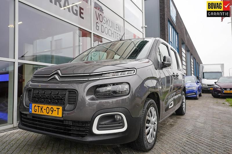 Grijs, metallic lak Occasion 2020 Citroën Berlingo Feel MPV | € 21.950 (Eerlijke prijs) - Afbeelding 1/4