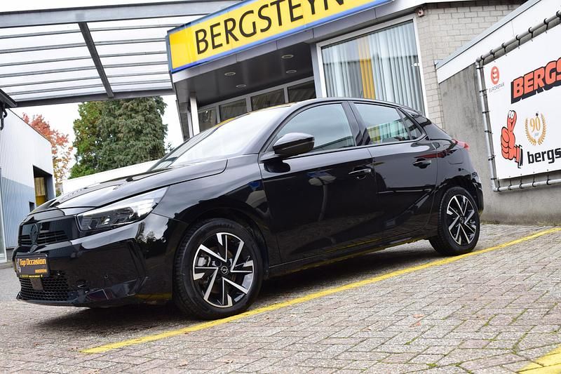 Zwart Gebruikt 2024 Opel Corsa Hatchback | € 19.795 (Duur) - Afbeelding 1/4