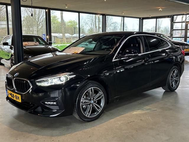 Zwart Occasion 2020 BMW 218 Executive Coupé | € 20.990 (Eerlijke prijs) - Afbeelding 1/4