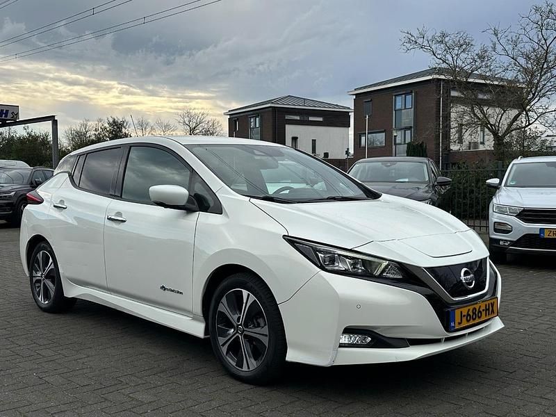Occasion Nissan Leaf Tekna 110 kW (150 PK) 2020 Wit Hatchback
