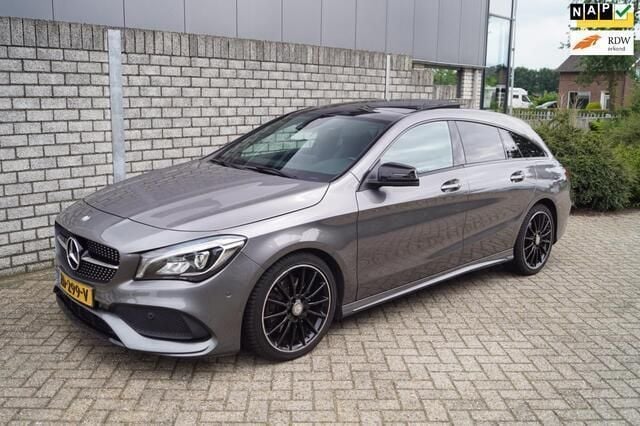 Grijs, metallic lak Gebruikt 2017 Mercedes CLA250 Shooting Brake Prestige Stationwagen | € 22.850 (Eerlijke prijs) - Afbeelding 1/4