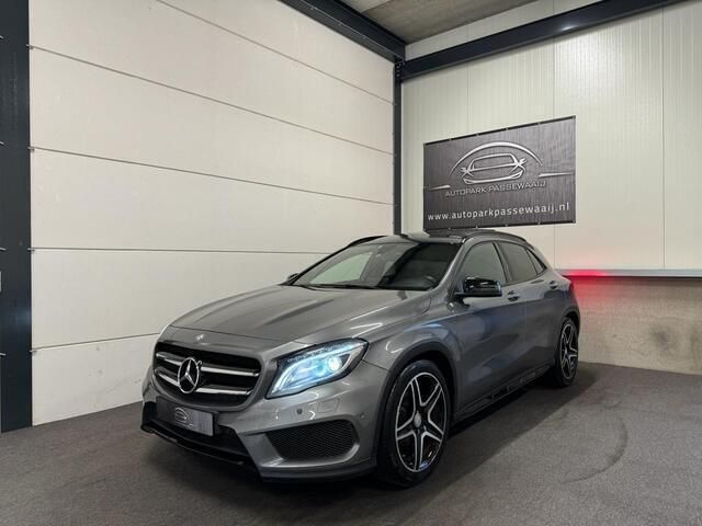 Grijs Gebruikt 2015 Mercedes GLA200 AMG SUV | € 21.950 (Iets duurder) - Afbeelding 1/4