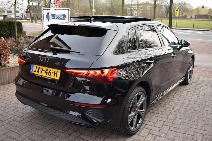 Occasion Audi A3 Sportback e-tron Competition 245 PK (180 kW) 2022 Zwart Hatchback