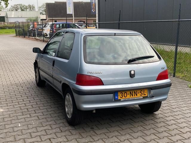 Occasion Peugeot 106 60 PK (44 kW) 2004 Grijs Hatchback