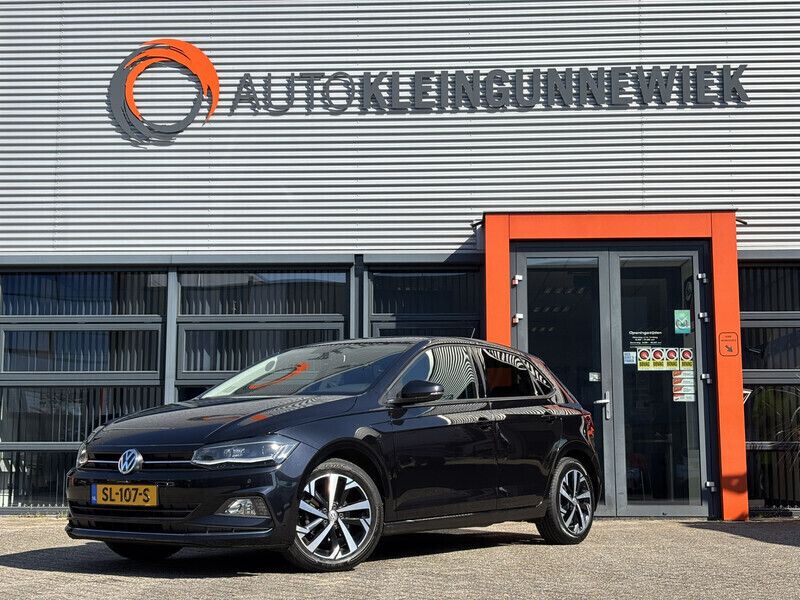 Zwart Gebruikt 2018 VW Polo Highline Hatchback | € 14.950 (Duur) - Afbeelding 1/4