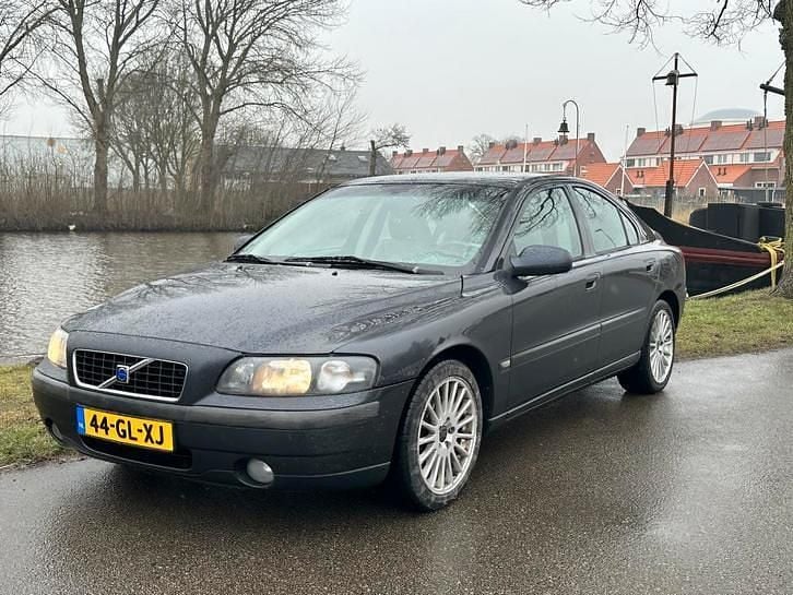 Occasion 2001 Volvo S60 Sedan | € 2.499 (Iets duurder) - Afbeelding 1/4