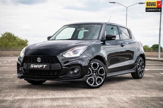 Zwart Gebruikt 2021 Suzuki Swift Sport Hatchback | € 19.945 (Eerlijke prijs) - Afbeelding 1/4