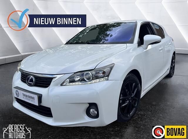 Wit Gebruikt 2011 Lexus CT200h Business Edition Hatchback | € 8.990 (Eerlijke prijs) - Afbeelding 1/4