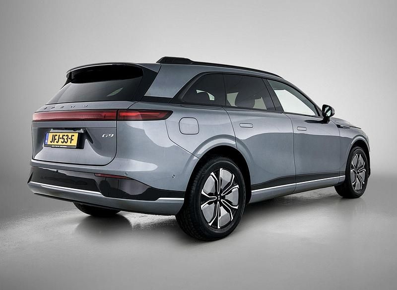 Nieuw XPENG G9 230 kW (313 PK) 2025 Grijs SUV