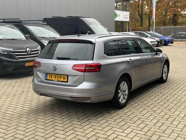 Grijs Gebruikt 2018 VW Passat Comfortline Stationwagen | € 11.950 (Super prijs) - Afbeelding 1/2