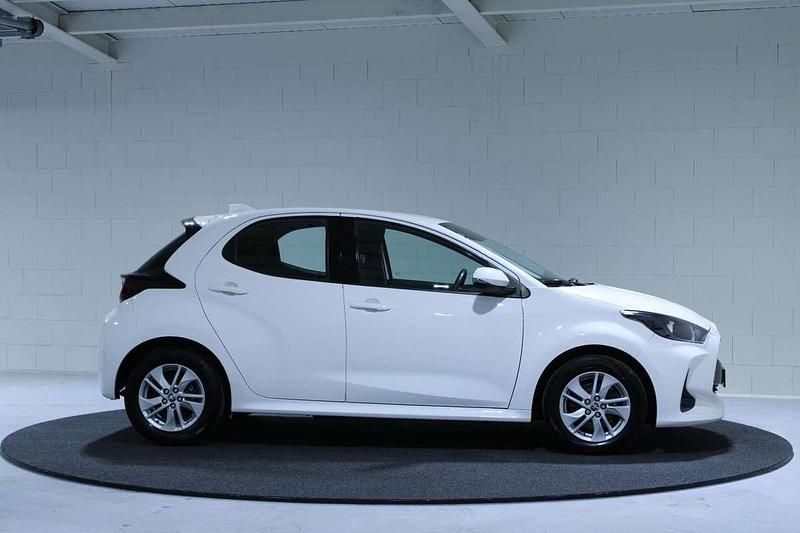Occasion Toyota Yaris Hybrid 116 PK (85 kW) 2021 Wit Hatchback