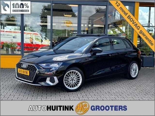 Zwart Gebruikt 2022 Audi A3 S-Line Hatchback | € 33.990 (Iets duurder) - Afbeelding 1/4