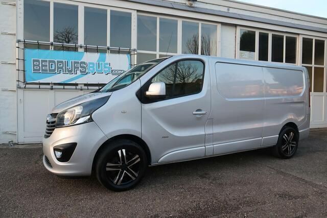 Zilver Gebruikt 2015 Opel Vivaro Sport Van | € 8.250 (Eerlijke prijs) - Afbeelding 1/4