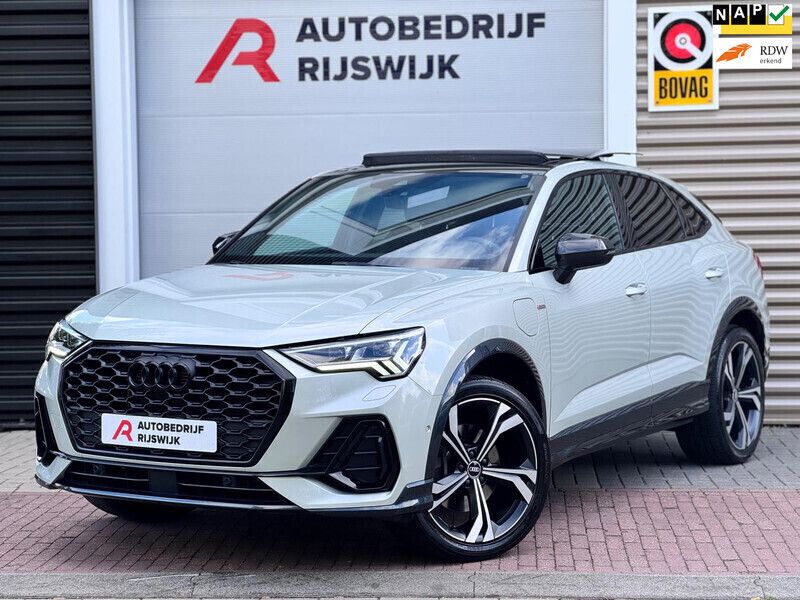 Grijs Gebruikt 2021 Audi Q3 SUV | € 45.950 - Afbeelding 1/4