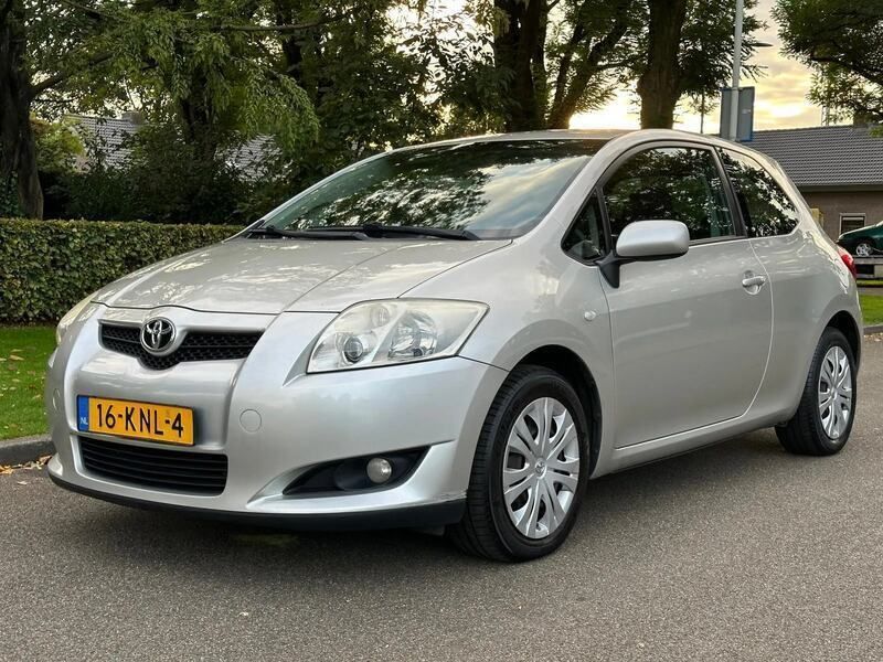 Grijs Gebruikt 2010 Toyota Auris Sol Hatchback | € 2.999 (Eerlijke prijs) - Afbeelding 1/4