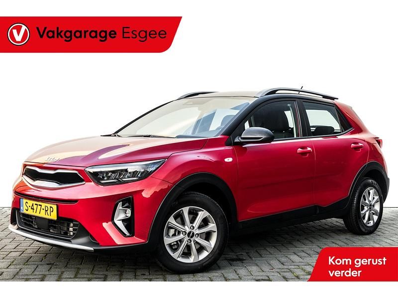 Rood Occasion 2023 Kia Stonic SUV | € 19.940 (Goede deal) - Afbeelding 1/4
