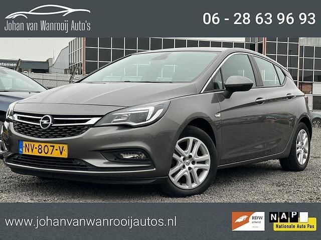 Grijs Gebruikt 2017 Opel Astra Edition Hatchback | € 9.250 (Goede deal) - Afbeelding 1/4