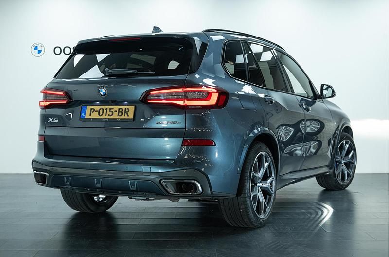 Occasion BMW X5 Executive 394 PK (289 kW) 2022 Grijs (metallic) SUV