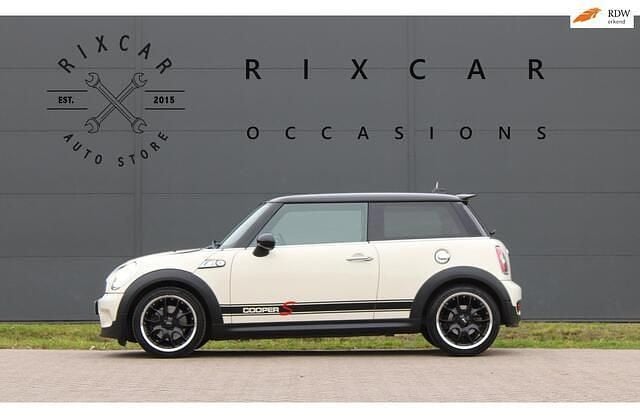 Wit Gebruikt 2009 Mini Cooper S Hatchback | € 7.940 (Eerlijke prijs) - Afbeelding 1/4