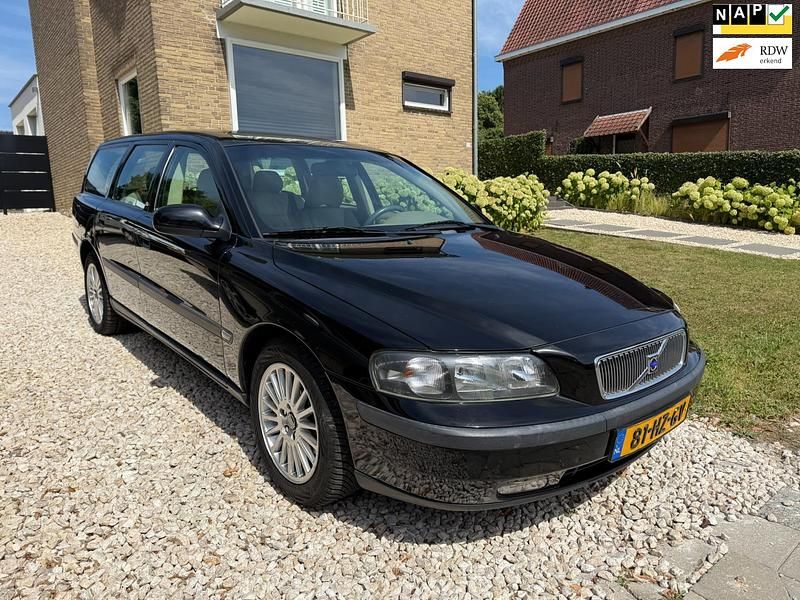 Zwart Gebruikt 2002 Volvo V70 Comfort Stationwagen | € 4.950 (Duur) - Afbeelding 1/4