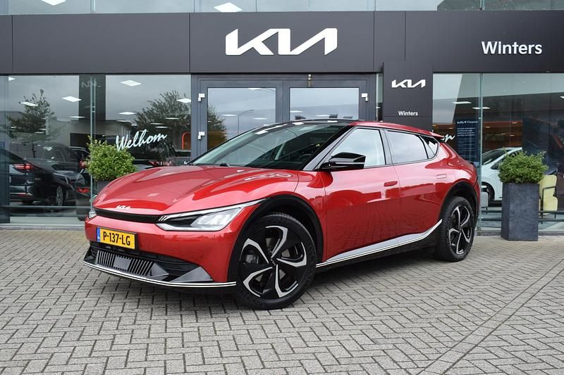 Rood, metallic lak Gebruikt 2022 Kia EV6 2 SUV | € 31.885 (Eerlijke prijs) - Afbeelding 1/4