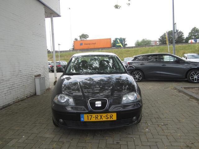 Zwart Gebruikt 2005 Seat Cordoba Stylance Sedan | € 2.550 (Iets duurder) - Afbeelding 1/4