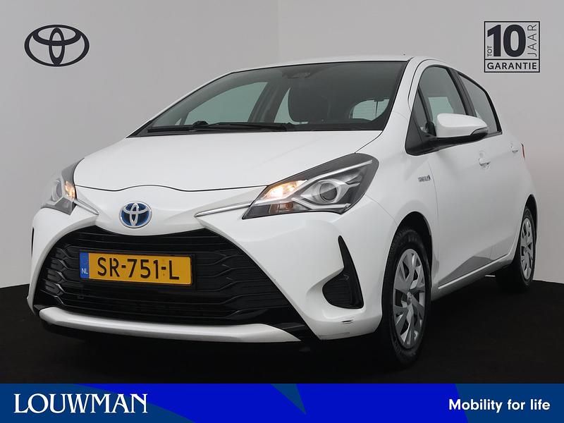 Wit Occasion 2018 Toyota Yaris Hybrid Design Hatchback | € 15.445 (Goede deal) - Afbeelding 1/4