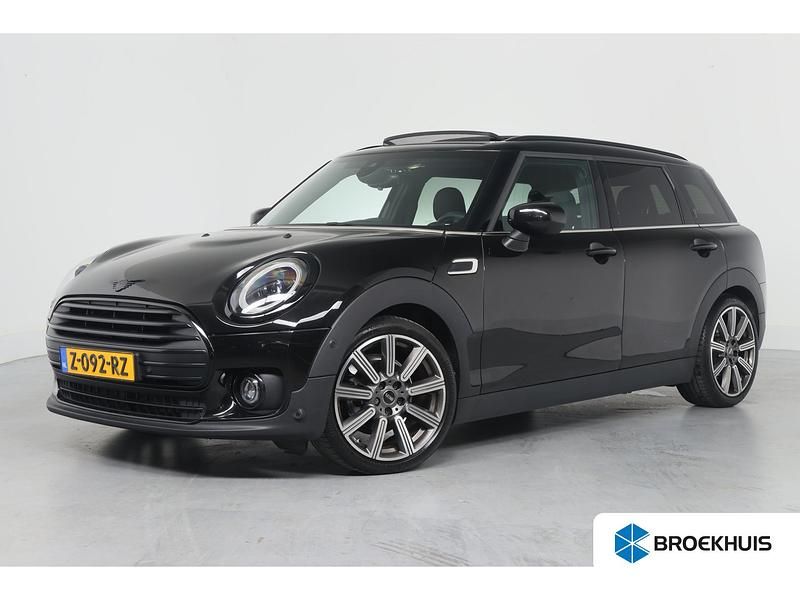 Zwart Gebruikt 2022 Mini One Clubman Stationwagen | € 26.895 (Duur) - Afbeelding 1/4