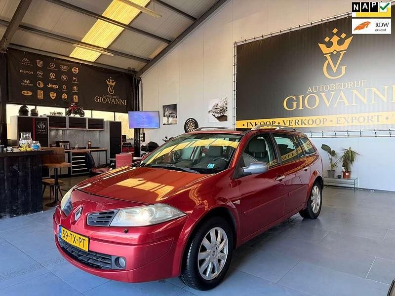 Rood Occasion 2007 Renault Mégane GrandTour Stationwagen | € 1.250 (Eerlijke prijs) - Afbeelding 1/4