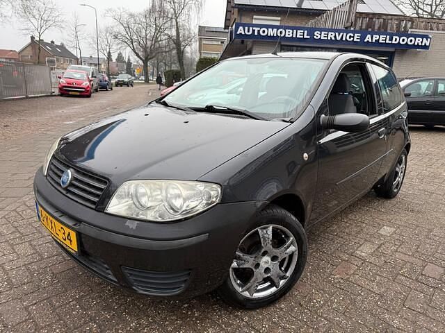 Zwart Occasion 2005 Fiat Punto Active Hatchback | € 1.450 (Eerlijke prijs) - Afbeelding 1/4