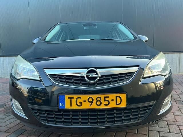 Occasion Opel Astra Sport 140 PK (102 kW) 2011 Zwart Hatchback